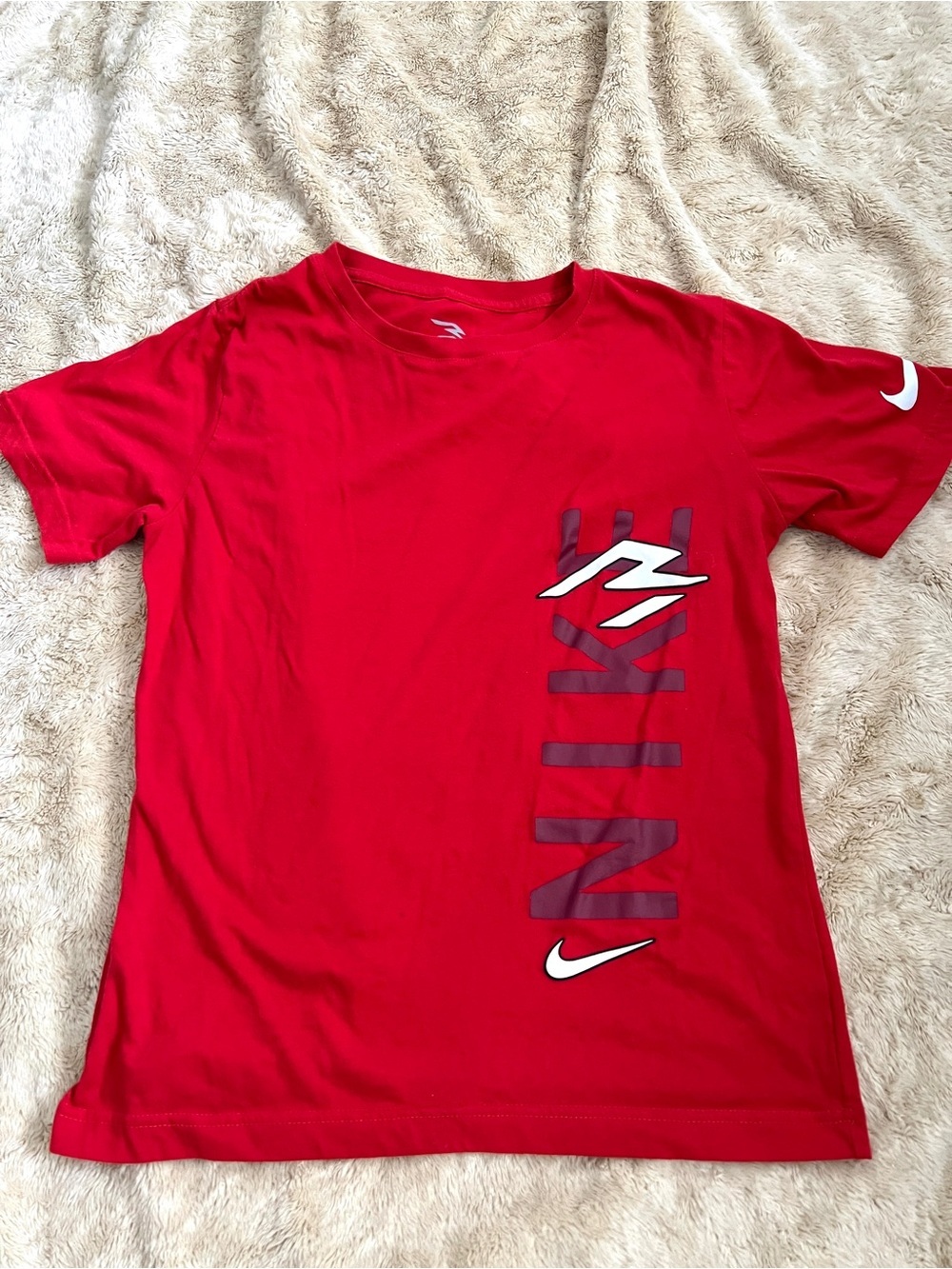 NIKE Boy's Red Logo Athletic Casual T-Shirt Size 12